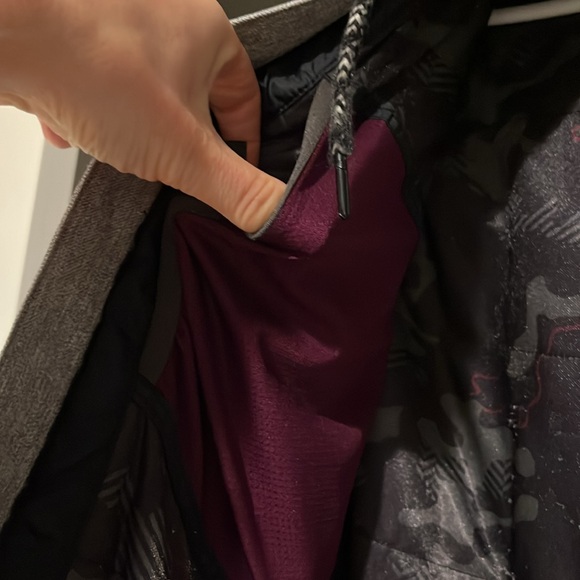 Volcom snowboard jacket - Picture 9 of 11